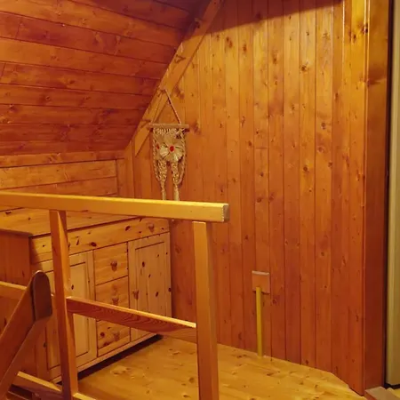 Pod Lipou Bily Kriz Jaktstuga *