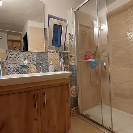 Pod Lipou Bily Kriz Jaktstuga *